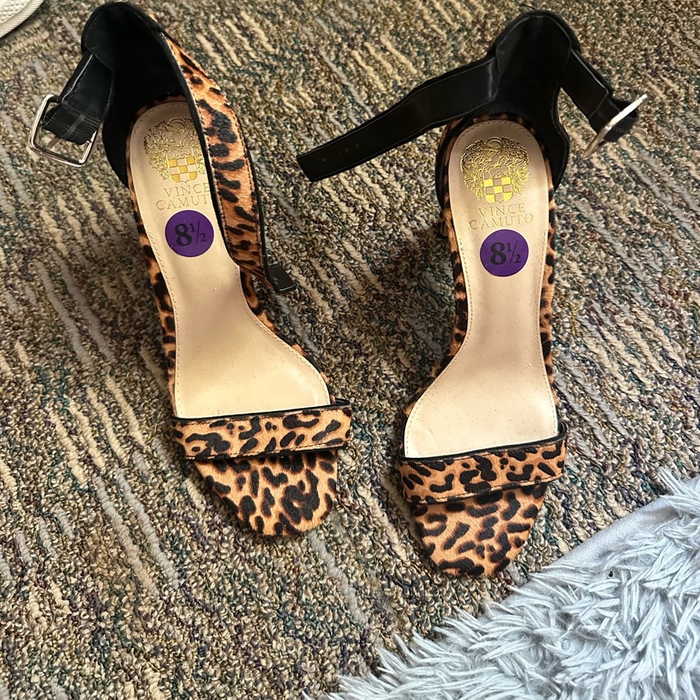 Vince Camuto Sandal Heeled Open Toe Cow Hair Leopard 8.5